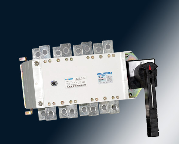 NMGLZ1-63A~3150A轉(zhuǎn)換隔離開(kāi)關(guān)（雙投開(kāi)關(guān)）上下組合運(yùn)用于兩條低壓電路切換或者兩個(gè)負(fù)載設(shè)備的轉(zhuǎn)換或安全隔離等?！?>
											NMGLZ1-63A~3150A轉(zhuǎn)換隔離開(kāi)關(guān)（雙投開(kāi)關(guān)）上下組合</a>
										</div>
										 
										<div   id=